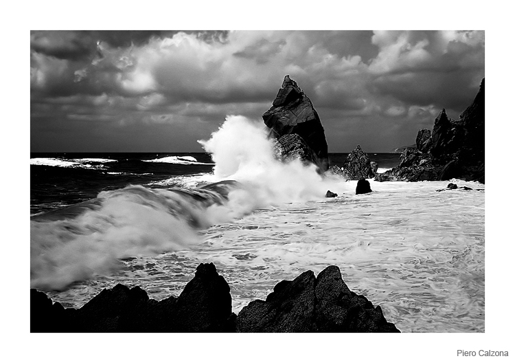White Wave 2 B&W