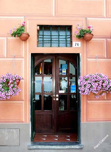 Porta di albergo